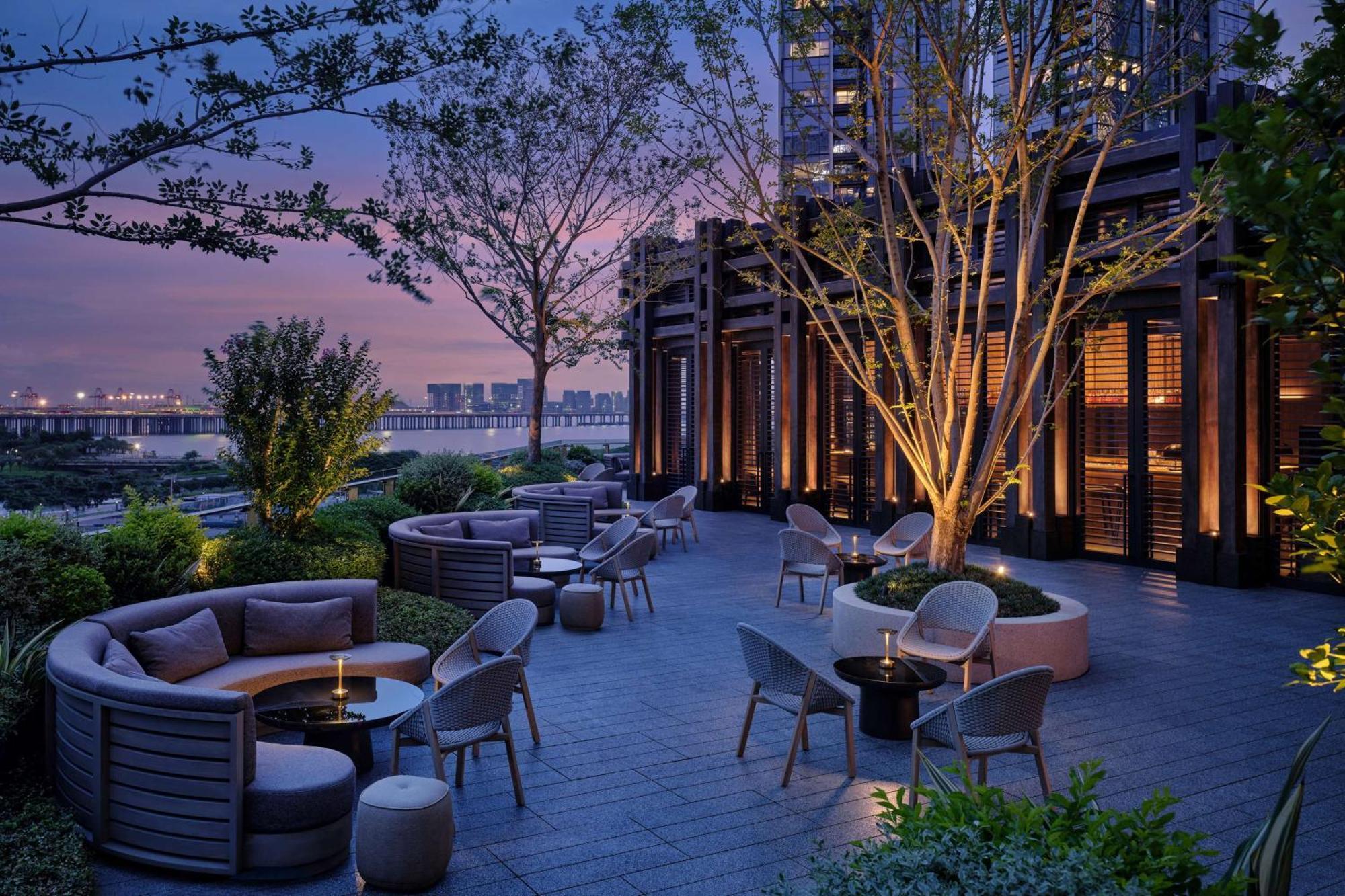 Conrad Shenzhen, The First Art Museum Hotel In Greater Bay Area With The Stunning Bay And Sunset View In The Hotel Terrace Exterior foto